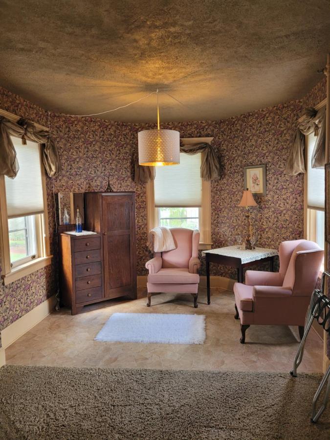 Ruby Manor Bed & Breakfast Гананокве Экстерьер фото