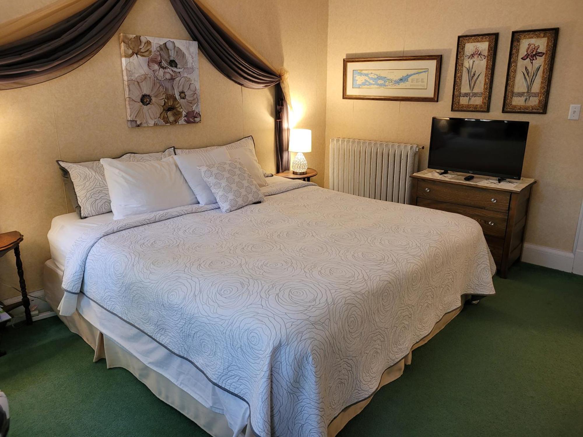 Ruby Manor Bed & Breakfast Гананокве Экстерьер фото